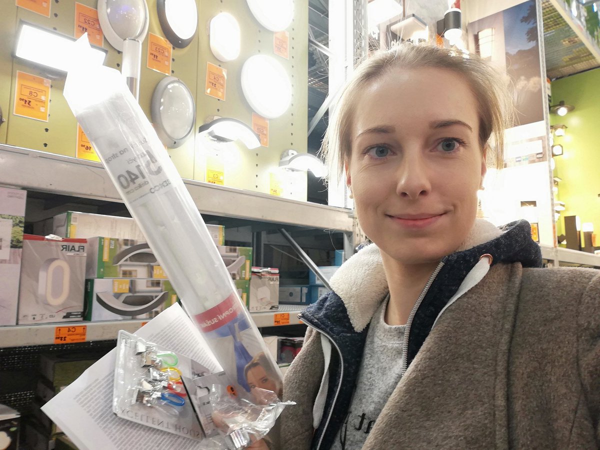 xKatka's tweet photo. Dnes pokračuje moja dovolenka.
V Hornbachu som bola opäť za typickú blondínu a konečne budem mať na občianskom Ing. s novou adresou. #utorok https://t.co/pwX5uGLw4l