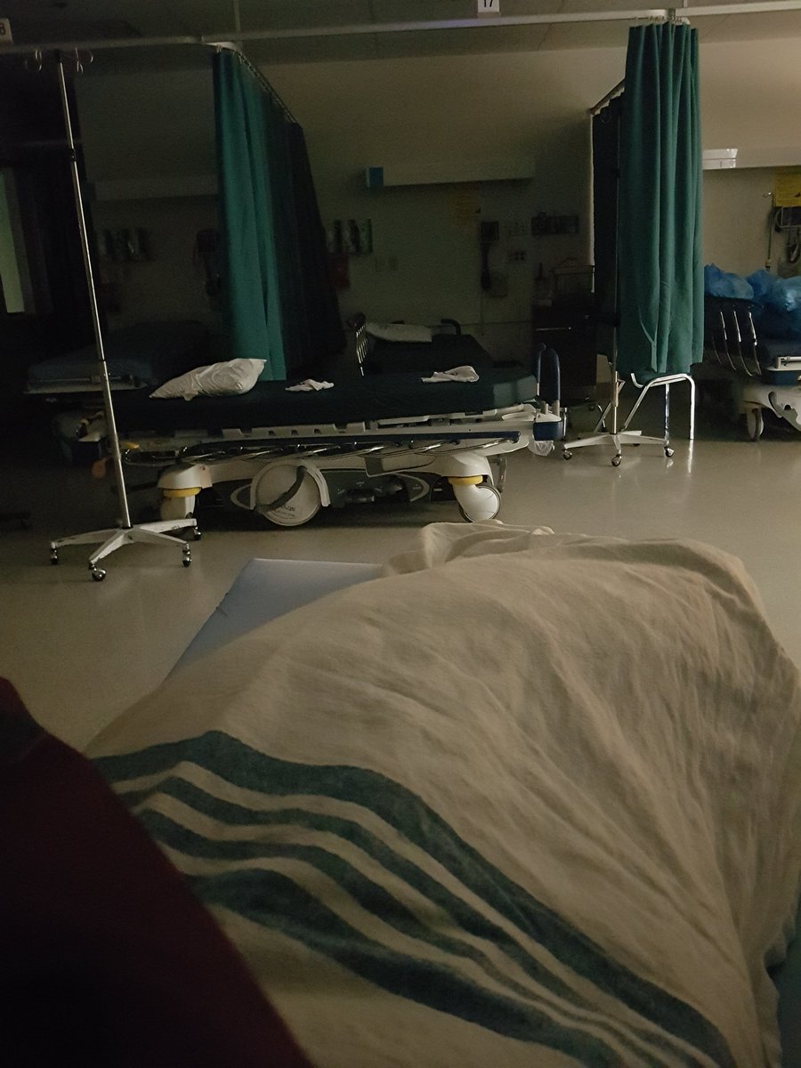 Officer5150's tweet photo. After 12 hrs and a nap in a chair then a stray stretcher, it's time to go home. #notmybed #tiredofwaiting #finally #statsgood https://t.co/RGo6qZs7UG