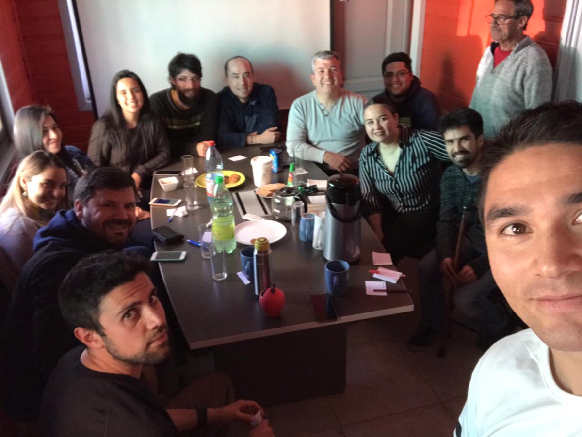 Como equipo Lemusse, vivimos una jornada de diálogo y análisis que nos permitió reflexionar sobre el momento que está viviendo el país. Nos conectamos, comprometimos y fortalecimos para seguir y en conjunto, trabajar en la construcción de un #NuevoChile 

lemusse.cl