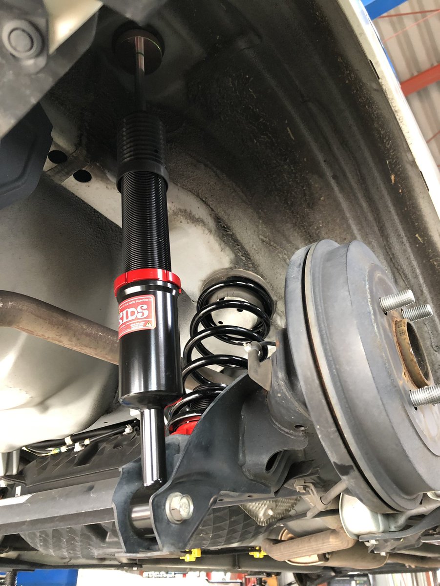 車高調取り付け