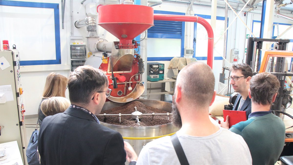 CaffeSanGiusto's tweet photo. Benvenuti alla Torrefazione Caffè San Giusto

Grazie agli amanti del caffè che hanno partecipato ai nostri tour. E' stato un piacere raccontarvi la nostra storia e la nostra passione per il lavoro

28.10.2019 - Torrefazioni aperte
@TsCoffeeFest #triestecoffeefestival #trieste https://t.co/nKzjf0Z0e0