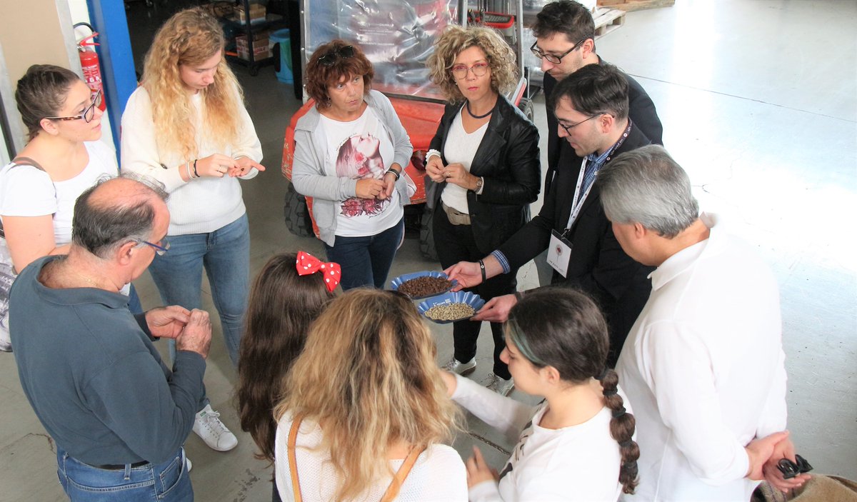 CaffeSanGiusto's tweet photo. Benvenuti alla Torrefazione Caffè San Giusto

Grazie agli amanti del caffè che hanno partecipato ai nostri tour. E' stato un piacere raccontarvi la nostra storia e la nostra passione per il lavoro

28.10.2019 - Torrefazioni aperte
@TsCoffeeFest #triestecoffeefestival #trieste https://t.co/nKzjf0Z0e0