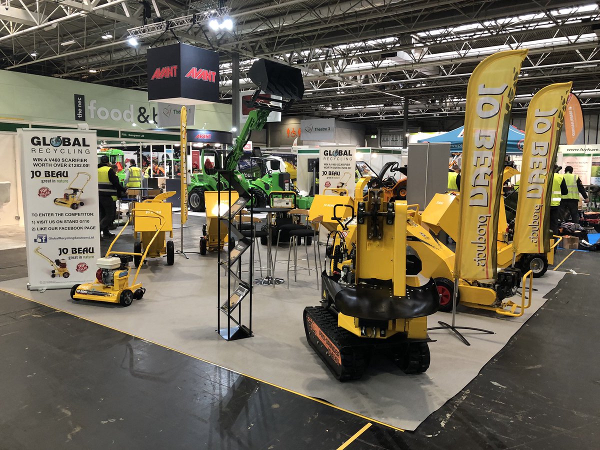 GlobRecycling's tweet photo. Before and after! All set up for the opening day of SALTEX Show tomorrow. Come and visit us on stand G110! @JoBeauproducts @IOG_SALTEX #jobeau #SALTEX19 https://t.co/s1h5vD7lbK