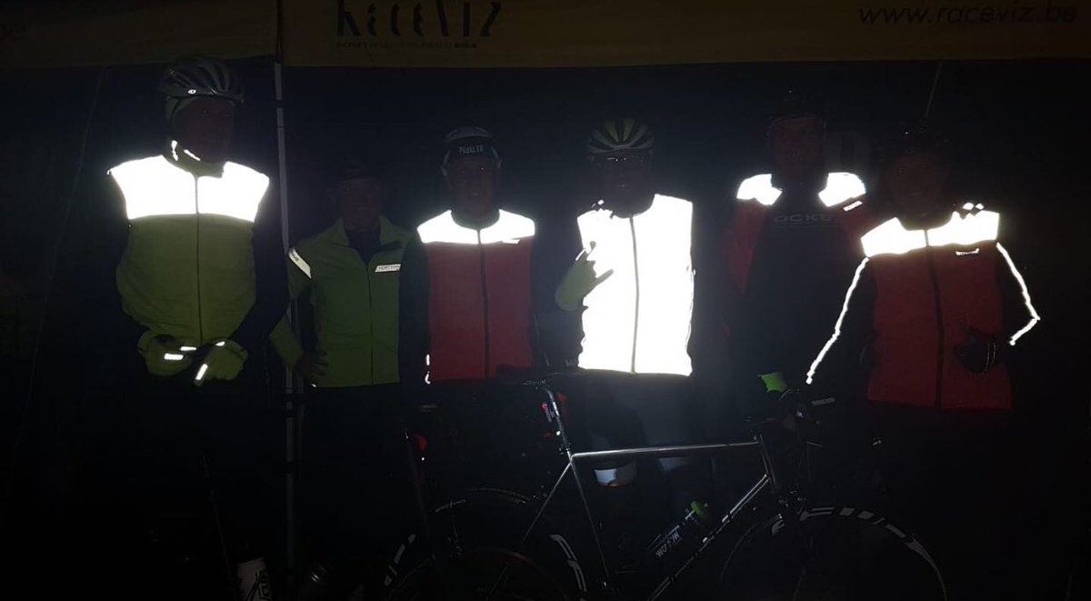 Go out in the dark with <a href="/RaceViz/">RaceViz</a> and enjoy your ride 💯🚴‍♂️👍

#safecycling #RoadSafety #BeSeen #enjoyyourride #fietsen #raceviz