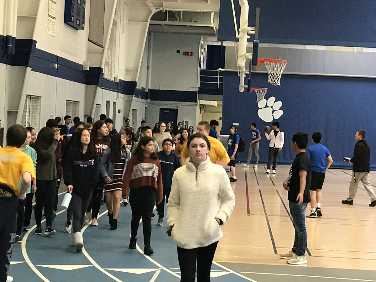 BarunkaaaS's tweet photo. Getting ready for our D214 Orchestra Festival! Musicians from Holmes, Cooper, London, Buffalo Grove HS and Wheeling HS all coming together and playing music! @Wheeling_Cats @BGHSOrchestras @ccsd21holmes @ccsd21london @ccsd21cooper #wheelingway #werock #betterwhenweretogether https://t.co/IjDh4ZT5B7