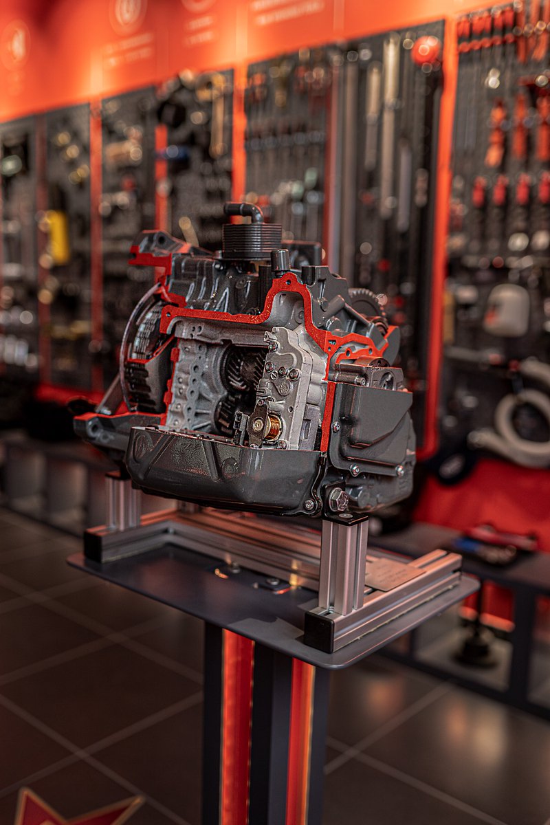 KS Tools sieht sich nicht nur als Premium-Marke mit Herstellerstatus, sondern auch als Partner in allen Belangen des Kunden. Wir garantieren kurze Reaktionszeiten und fachgerechte und kostengünstige Reparaturen in unserem Service-Support-Center in Heusenstamm. #kstools