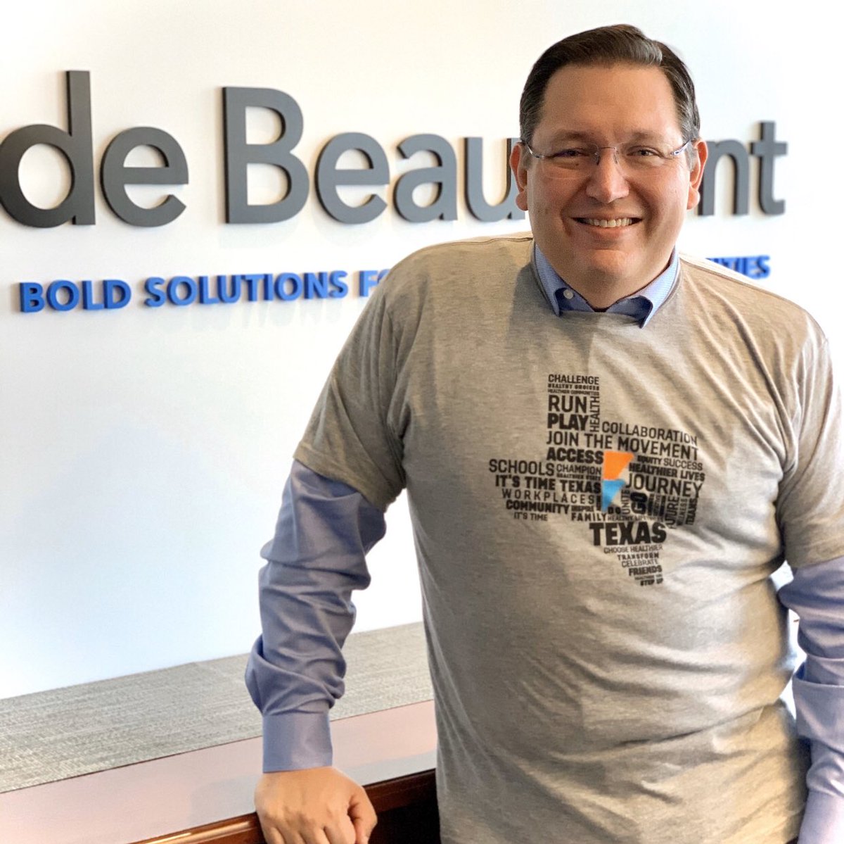 BrianCCastrucci's tweet photo. Rockin’ my new @ItsTimeTX t-shirt at @deBeaumontFndtn today. Thanks to @ItsTimeTX staff and @ItsTimeTxCEO for a marvelous summit, a super cool t-shirt, and all you do for Texas!! https://t.co/mTKgMA2jRa