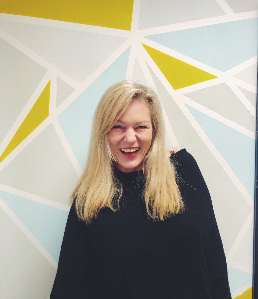 Blahobyty's tweet photo. Seznamte se s usměvavou Olgou! 🙋🏼♀️ Díky jejímu pracovnímu nasazení
u nás parádně funguje logistika
a zásobování našich bytů na krátkodobé pronájmy.
#blahobyty #airbnb #airbnbmanagement #booking.com #praguerental #praha https://t.co/yy5rbb8HR9