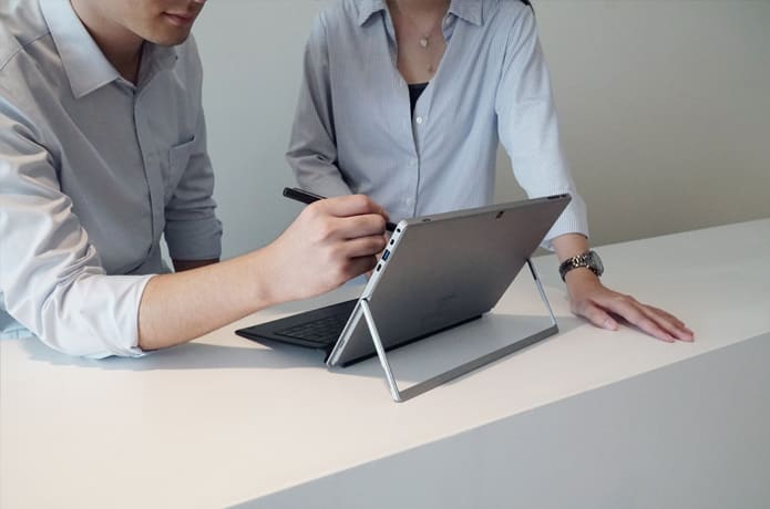 ROOTBLOGit's tweet image. 🆕 Pierwsza recenzja CHUWI UBook Pro w sieci. Czy warto ryzykować?
👉 bit.ly/2qShZQ1
#CHUWIUBookPro #UbookPro