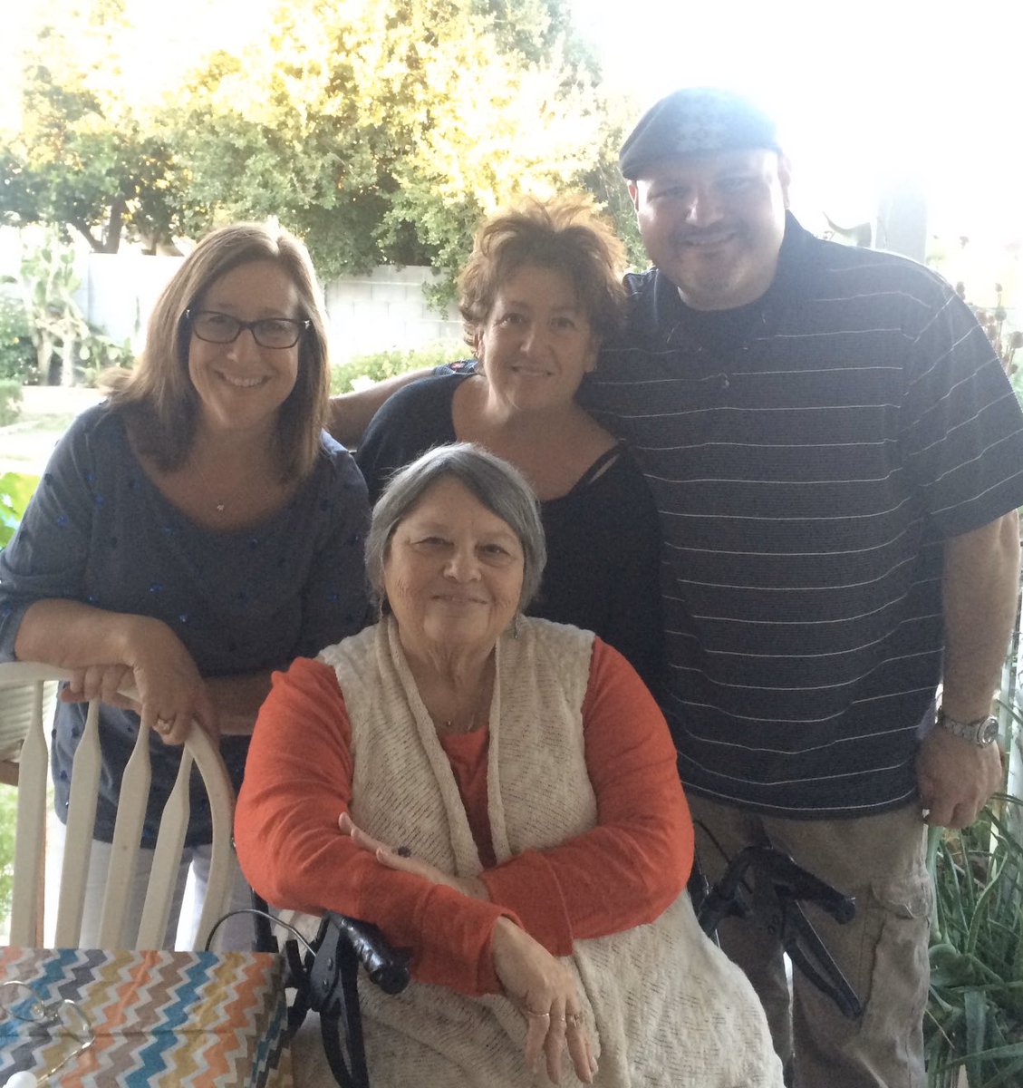 janafisher47's tweet image. Day 17 #21DaysofPositivity Could be a strange positivity post to most, today is 2 years since I lost my mom. I only think of my good memories of her. I want 2 thank U, #Absentiafam 4 being there when she was dying. U cheered on good days, u comforted me on the bad. TY so much❤️