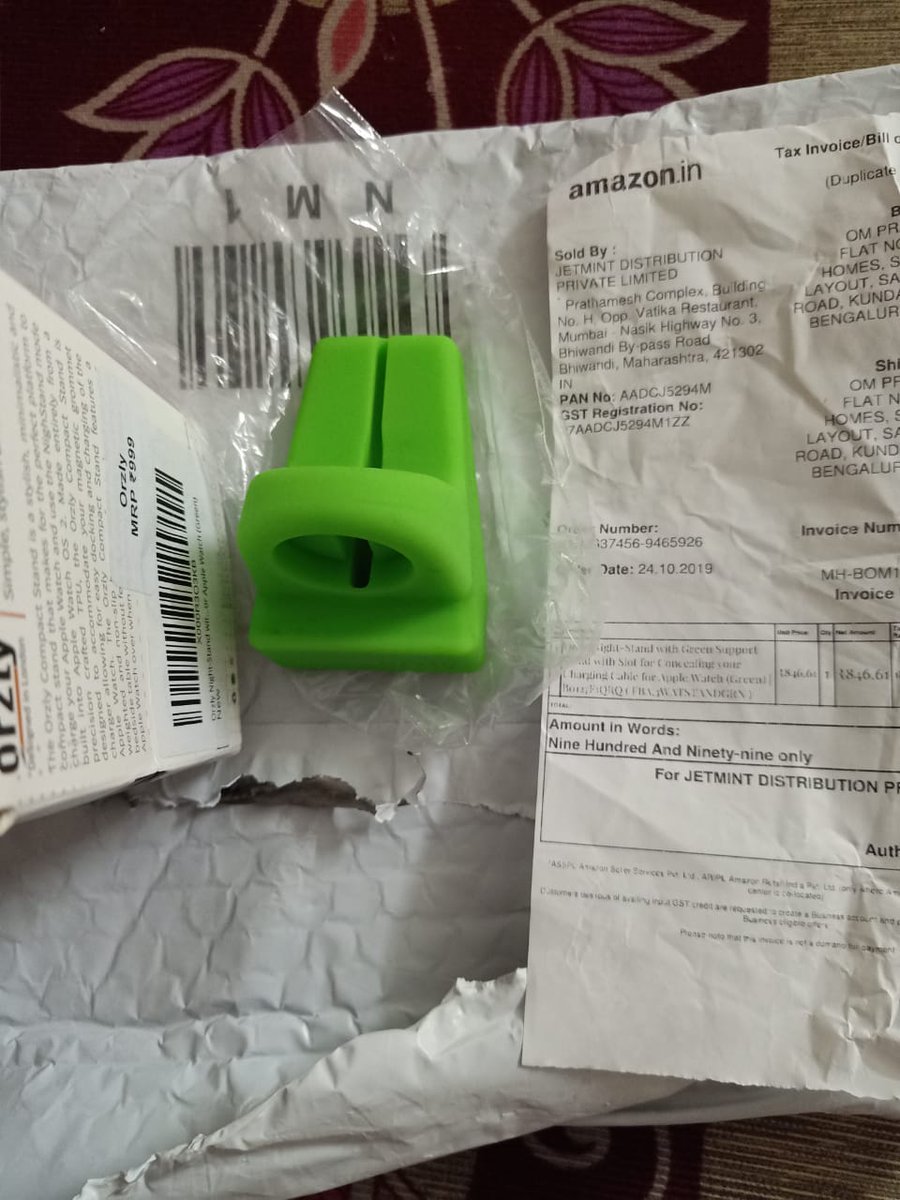 ranjanas89's tweet image. @JeffBezos @AmazonHelp @amazonIN @Omy279 worst experience with Amazon
They have delivered empty box
Why do you cheat inocent indian.
#fakeamazon