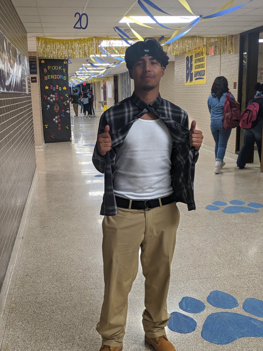 MsBurns_NHS's tweet photo. My seniors' fits for Decade Day! #Homceoming2019 #NHSHOCO #DecadeDay @NimitzHS_AISD @Nimitz_StuCo https://t.co/1GfCjRWklx