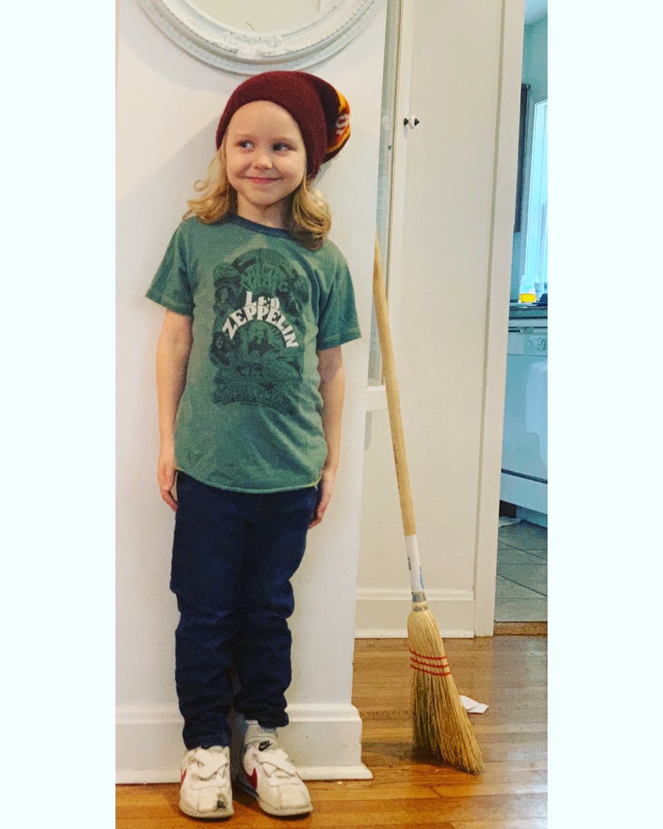 Corybranan's tweet image. S.T.O.P. G.R.O.W.I.N.G. #stopgrowing