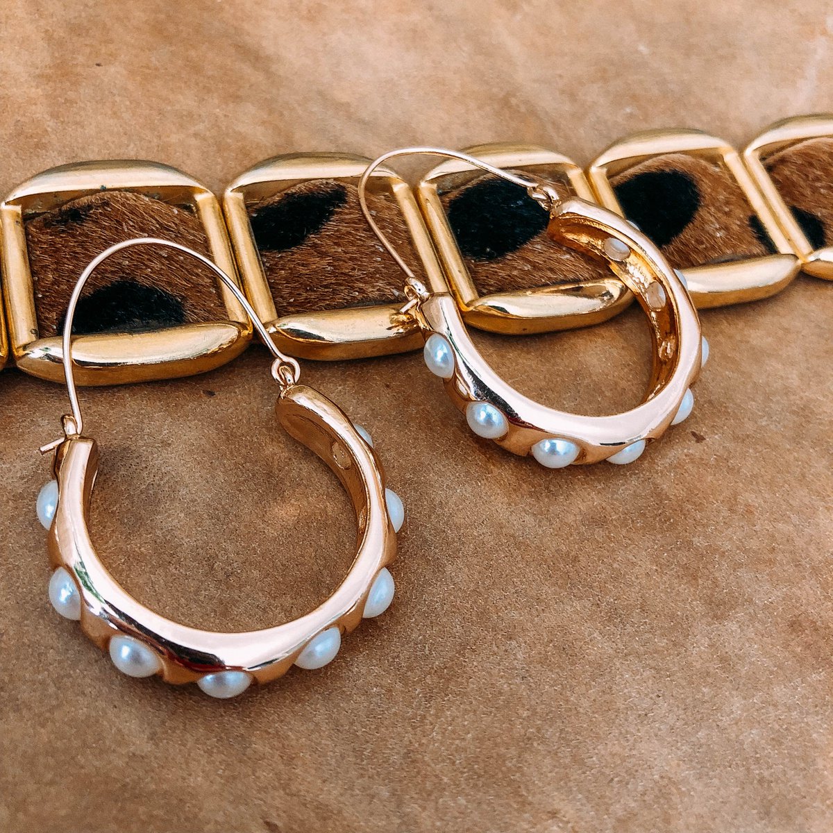 The2Bandits's tweet photo. Introducing the Sonny and Cher earrings 💃✨🕺 #the2bandits https://t.co/LOCkG2BnTG