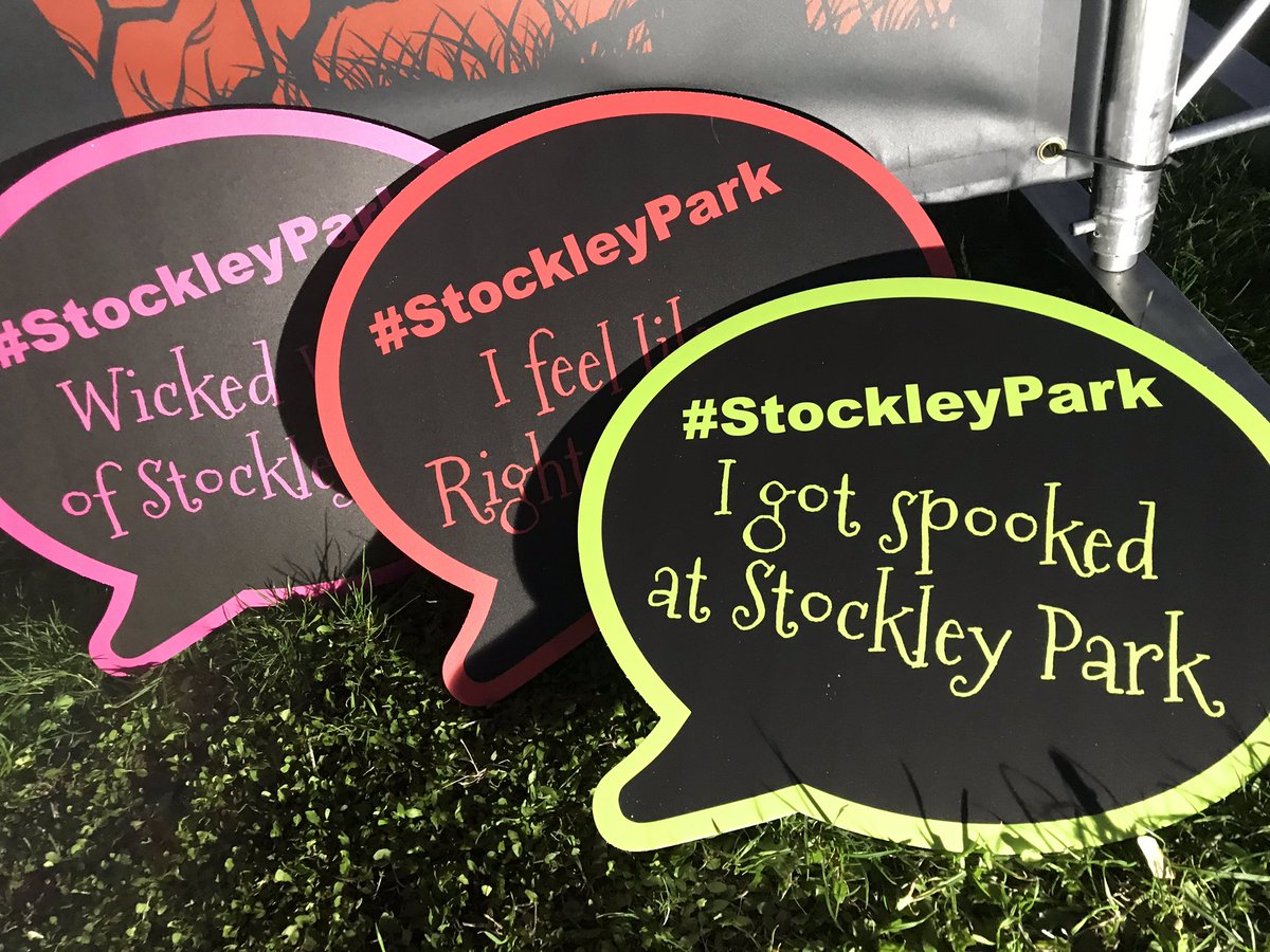cj_w's tweet photo. #Halloween Run at #StockleyPark https://t.co/gazbxnW7aD