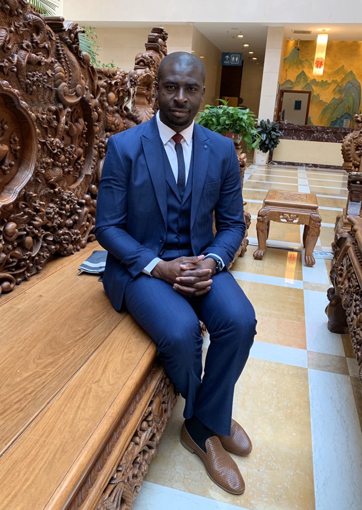 Les rêves donnent du #travail, et la vie fleurit par ce #dernier... Il est minuit ici à Pékin, je vous souhaite une excellente fin de journée. 

Much love ❤️🇬🇦.