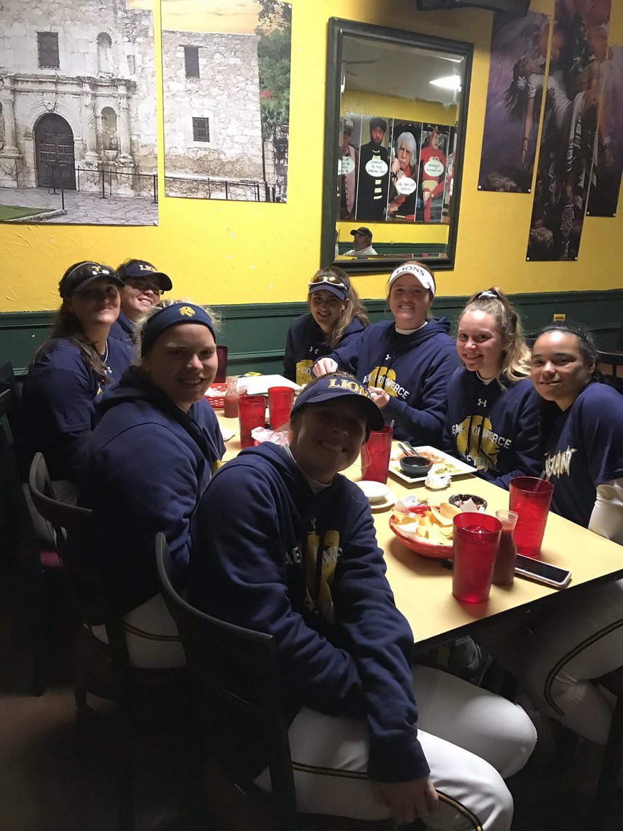 Having a great after practice lunch with <a href="/Lion_Softball/">East Texas A&M Softball</a> #WeAreLions