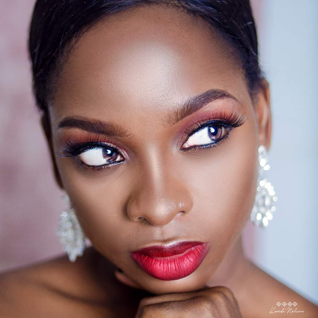 Bimstr237's tweet photo. Elle c'est la belle @Belyvofficiel, artiste RnB de la nouvelle génération. 

Qu'est-ce qu'il lui faut pour se démarquer des autres ?

#BimstrDivers #TT237 https://t.co/KLDZfx3YX2