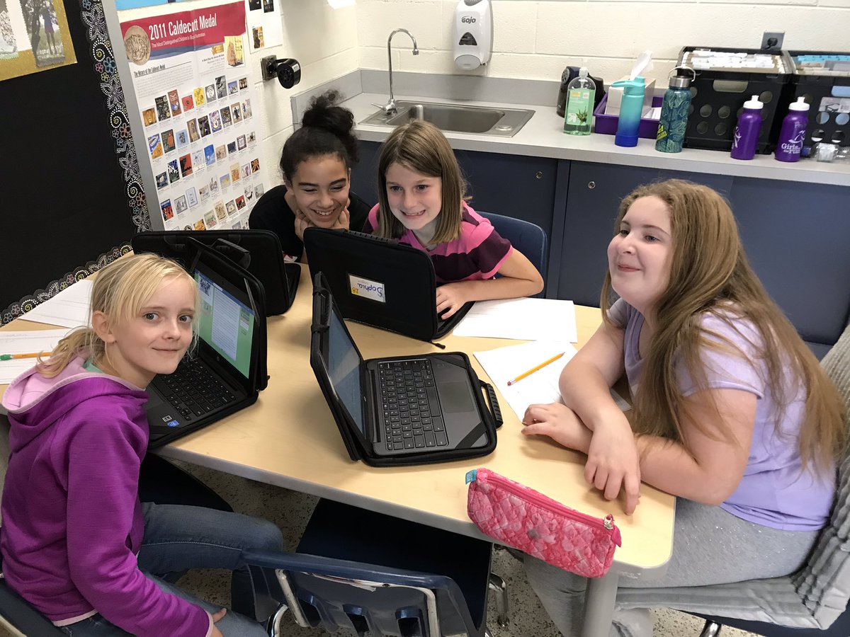 MrsWilliamsOLES's tweet image. Researching with student led inquiry. #5thgrade #curious #lotsofquestions @oceanlakeses