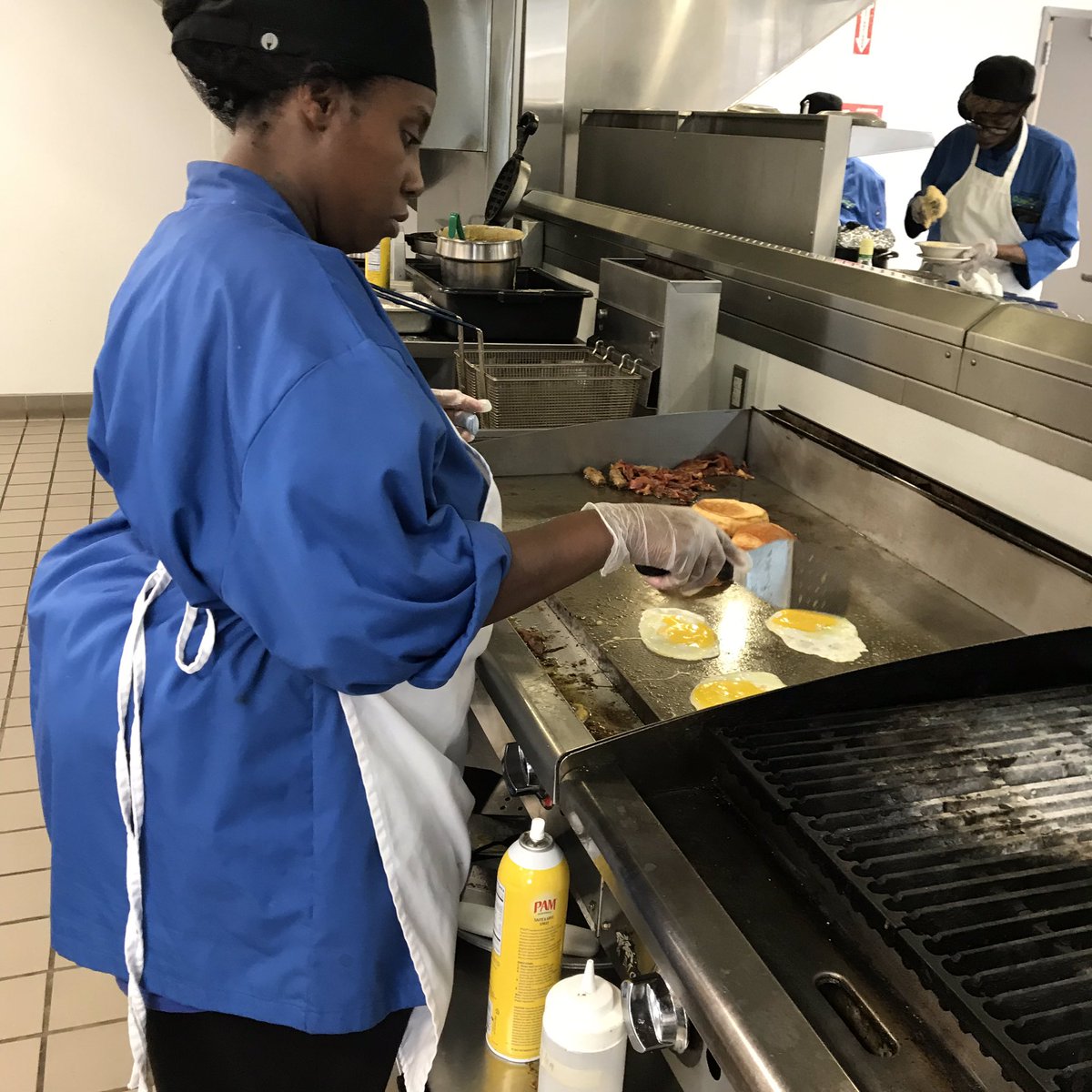 It’s time for breakfast! Check Ms. Amanda Zanders out making breakfast sandwiches! Remember, we serve breakfast all day! And all food items are 50% off! Enjoy the Student Takeover! #greatexperience #newfood #newmenu