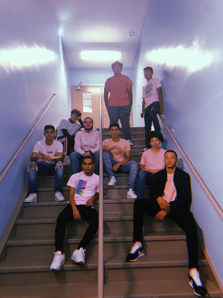fits_ve's tweet image. Our FITS team last week showing off their pink for #BreastCancerAwarenessMonth 🌸