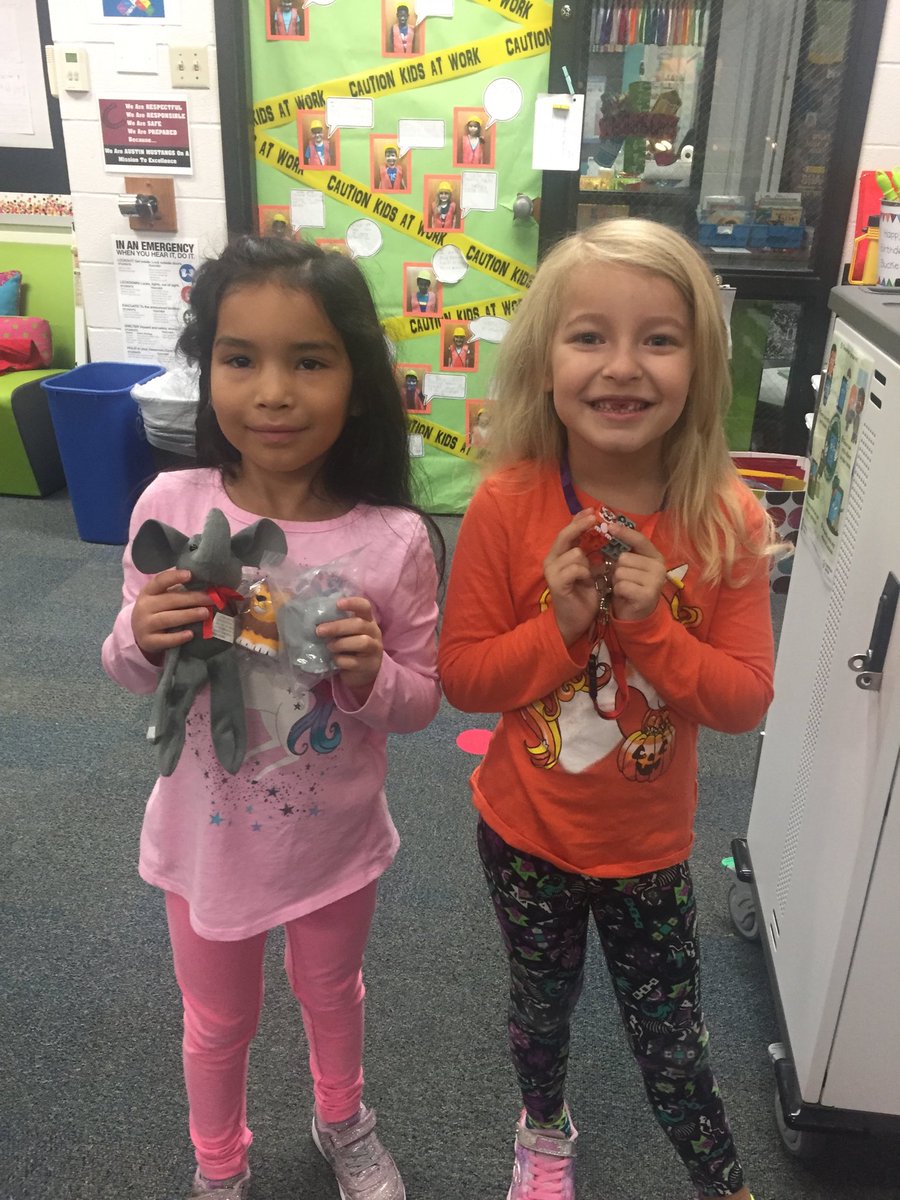 The prizes are in abundance in 1A! #mustangstampede