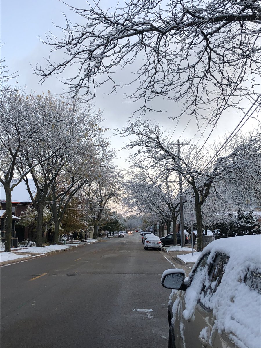 ZachWickens's tweet photo. Well, we almost made it through October... ☃️ #welcometoWI https://t.co/Uyxx9fMNGQ
