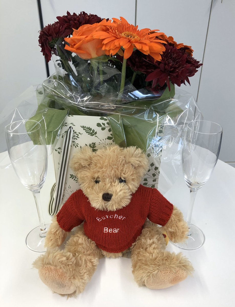 And finally the WCB office is home! We have the glasses, the Clerk’s getting the bubbles 😉🥂. Thanks <a href="/MBoanas/">Mags</a> for the flowers 💐#butchershall #home