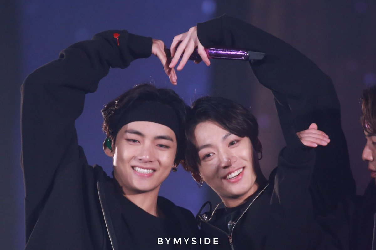 flirtaeguk's tweet photo. TAEKOOK HEARTS are PRECIOUS 💜 https://t.co/WWQhdclV7T