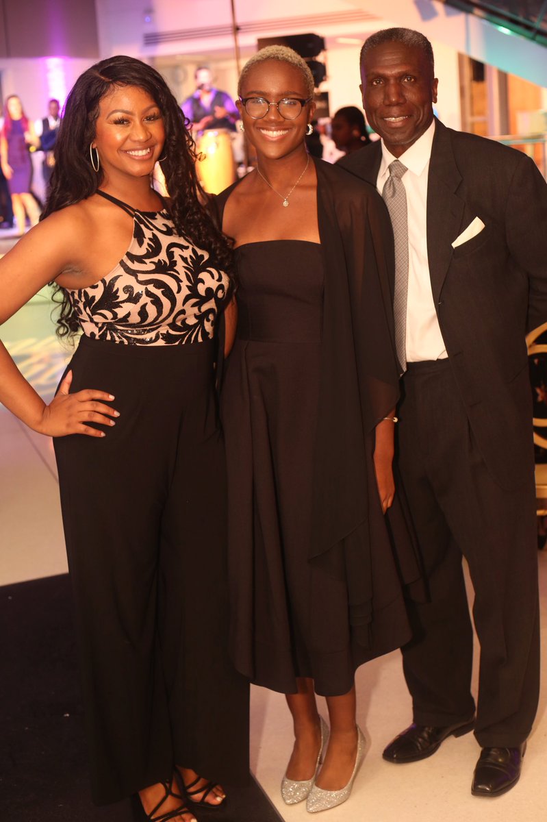 therealknelson's tweet photo. Our future is in good hands! I love meeting talented students & the parents behind them. Truly a joy meeting Howard Wilson & Sydney Forrester Wilson at @AmericasPromise “Promise Night.” #AmericasPromise #PromiseNight #ArtsEducation https://t.co/ElJu8beytl