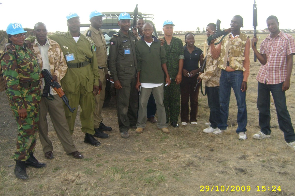 YomiShogunle's tweet photo. ThrowBack to 2009 Birthday.
A long day at the Humanitarian Peace Support School (HPSS), Nairobi, Kenya 🇰🇪, United Nations 🇺🇳 Police Course.
#TBT #October29th #BlueHelmet #BornInOctober https://t.co/xQNTnwVTZe