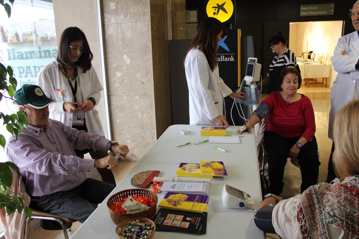 harnaulleida's tweet photo. L’ @harnaulleida celebra el Dia Mundial de l’ #Ictus fent controls dels factors de risc amb una jornada de prevenció al vestíbul del centre! 👉 https://t.co/N99ADdyvoA https://t.co/S7rKUq2vi3