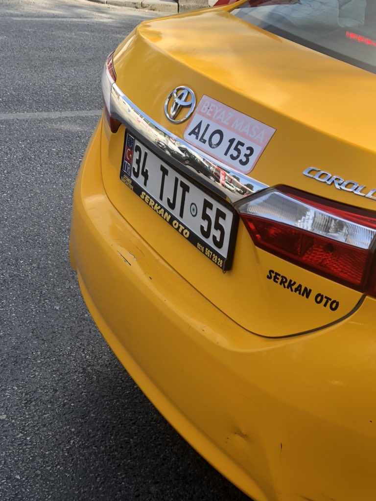 @ibbBeyazmasa Merhaba, öncelikle iyi bayramlar. Bugün bindiğimiz taksi ve numarası. Üsküdar-kadıköy duvardibi bağlantı yolu. Taksi ve plakası. Saygılarımla.