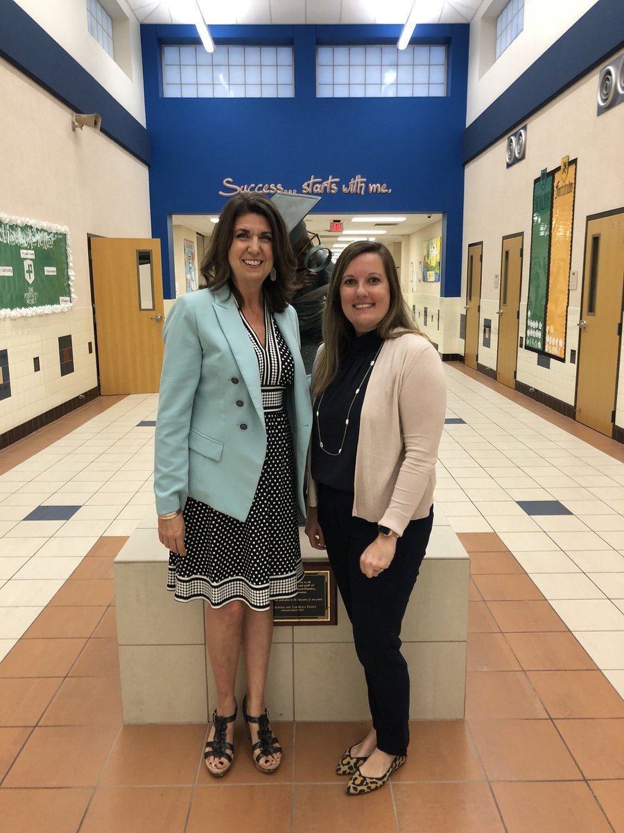 ReadAgan's tweet photo. #principalfortheday @clarkstontisd  @GretchenNabi @amypawlak01 @jennifer_hines https://t.co/L6zAcisvI6