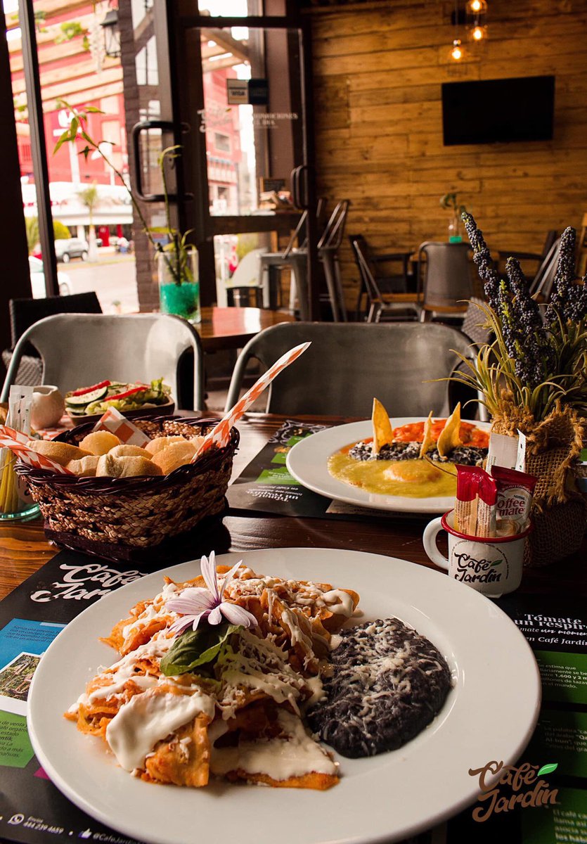 cafejardinslp's tweet photo. El #desayuno servido 😋

Delicioso #cafe ☕️

En #SanLuisPotosi le echamos 🍳 y amor a nuestros días 

#buenosdias #OrgullosamentePotosino https://t.co/EGEWraUDik