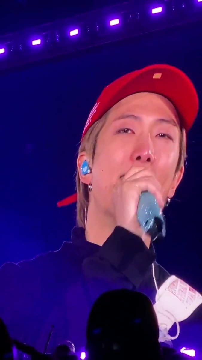 RMPICS_twt's tweet photo. #SpeakYourselfTheFinal_D3

«I hope Kim Namjoon can be Kim
Namjoon, BTS can be BTS, ARMY
can be ARMY. If I have to write my
last lyrics it would be “I love you”
to us. I wish there‘s a word bigger
than love, but trulty, I love you.
Please know that»

       - Kim Namjoon, @BTS_twt https://t.co/dYZpSEeeeM