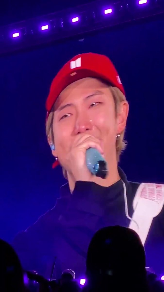 RMPICS_twt's tweet photo. #SpeakYourselfTheFinal_D3

«I hope Kim Namjoon can be Kim
Namjoon, BTS can be BTS, ARMY
can be ARMY. If I have to write my
last lyrics it would be “I love you”
to us. I wish there‘s a word bigger
than love, but trulty, I love you.
Please know that»

       - Kim Namjoon, @BTS_twt https://t.co/dYZpSEeeeM