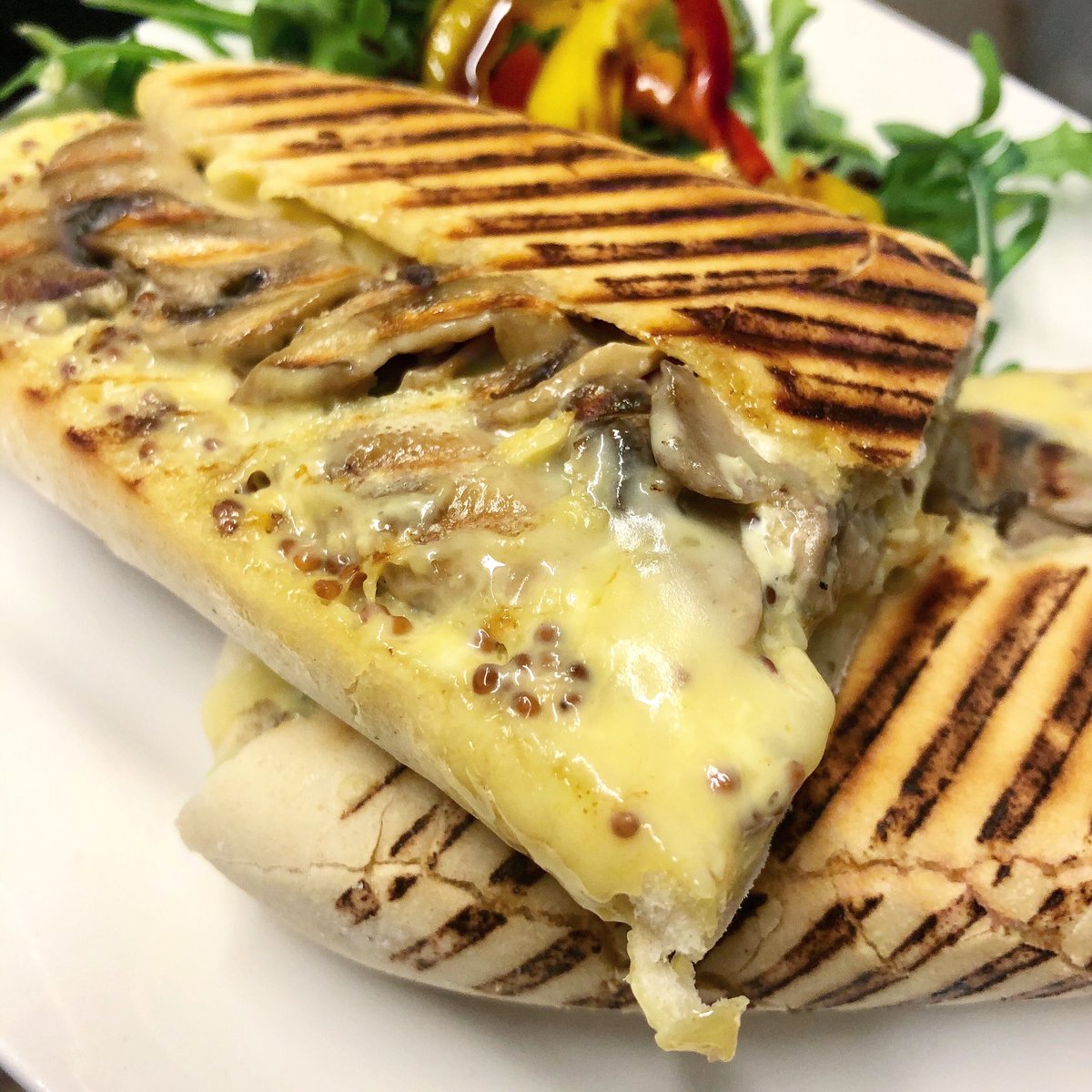 HavanasChelt's tweet photo. VEGANS! 🌱 Don’t forget to ask us about vegan friendly options! Here is our Welsh rarebit panini veganised! cheese, mushrooms, and mustard, and it looks just as good as the original! 🏴󠁧󠁢󠁷󠁬󠁳󠁿👌🏼 https://t.co/19vV0rV6gq