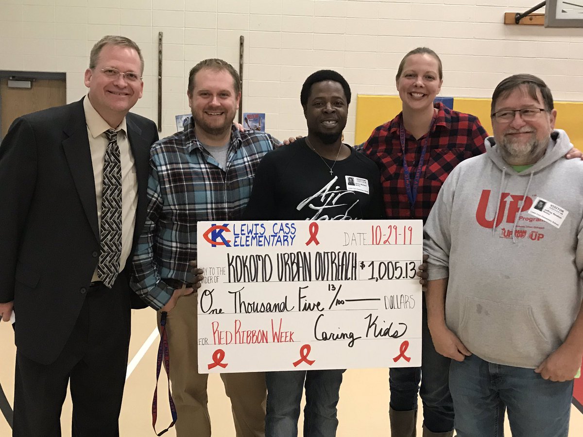 LaPlanteAdulted's tweet photo. @LewisCassKings Elementary students raised over $1,000 for Kokomo Urban Outreach and their Man Up program. #alwaysbeaking https://t.co/ZcPPM8BEpb