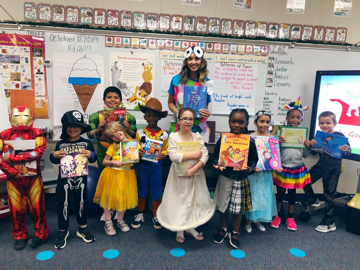 HelloMsMartinez's tweet photo. Book Character Parade with my lovely students💕 #rainbowfish @CFISDPost @CyFairISD https://t.co/GtkTpKwSMJ