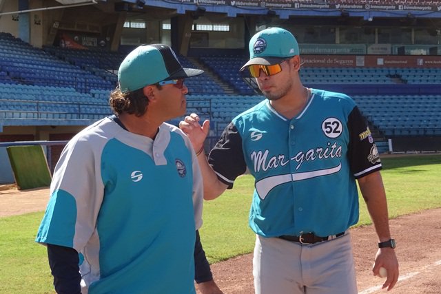 SoyNuevaPrensa's tweet photo. #Bencomo Jr: "No descansaré hasta conseguir el título para la isla" - https://t.co/78xct09avx
#SoyNuevaPrensa #Beisbol #Bravos #Lvbp #Manager #Margarita #Venezuela #Béisbol #Deportes https://t.co/CYoVrRwLxQ