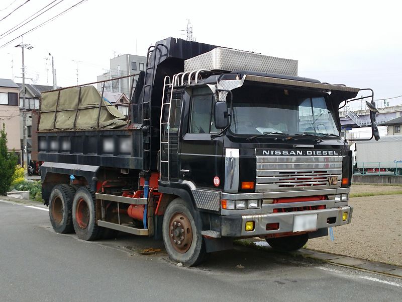 個人的に大好きな大型トラックを挙げてみる #ブラックマスク #三菱