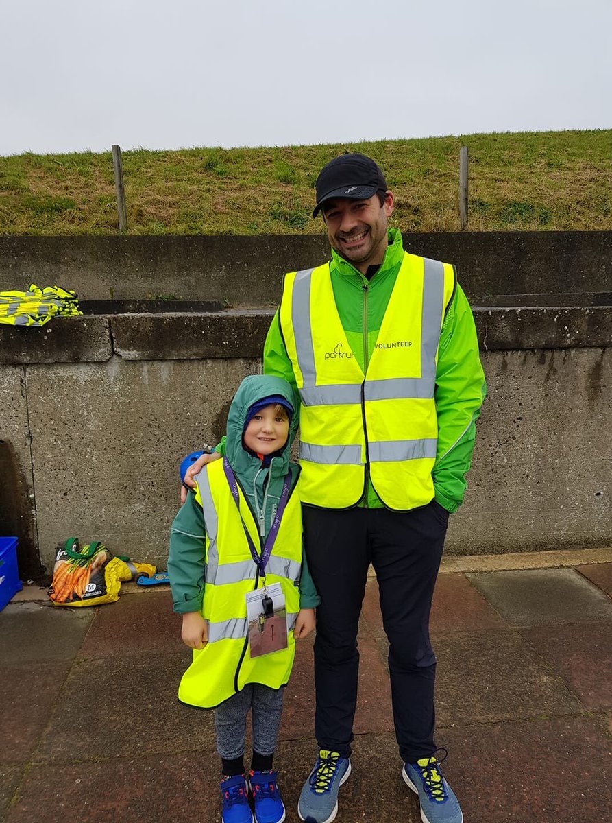 Arthur celebrated his half marathon wristband by volunteering for the first time at Whitley Bay junior parkrun! 👏👏 #hivizhero #loveparkrun