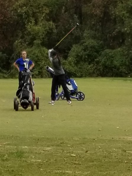 PHSFalcons18's tweet image. Here we go Maddie. Golf state tournament at UMD💛🖤 #WeRAISE #Poolesville #falconsflyhigh @MrCarothersPHS @PHSathletics