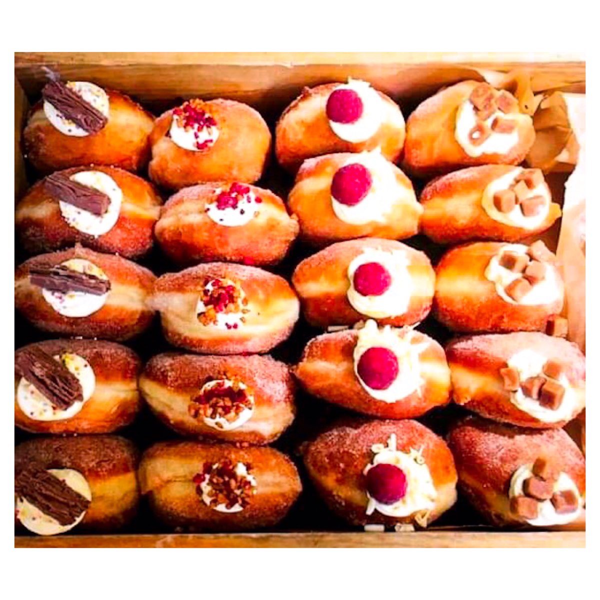 chandco's tweet photo. Doughnut heaven from @zsllondonzoo and @ZSLcatering’s Pastry Chef Abdul 

#TuesdayMotivation #desserts https://t.co/SwjdtEesUm