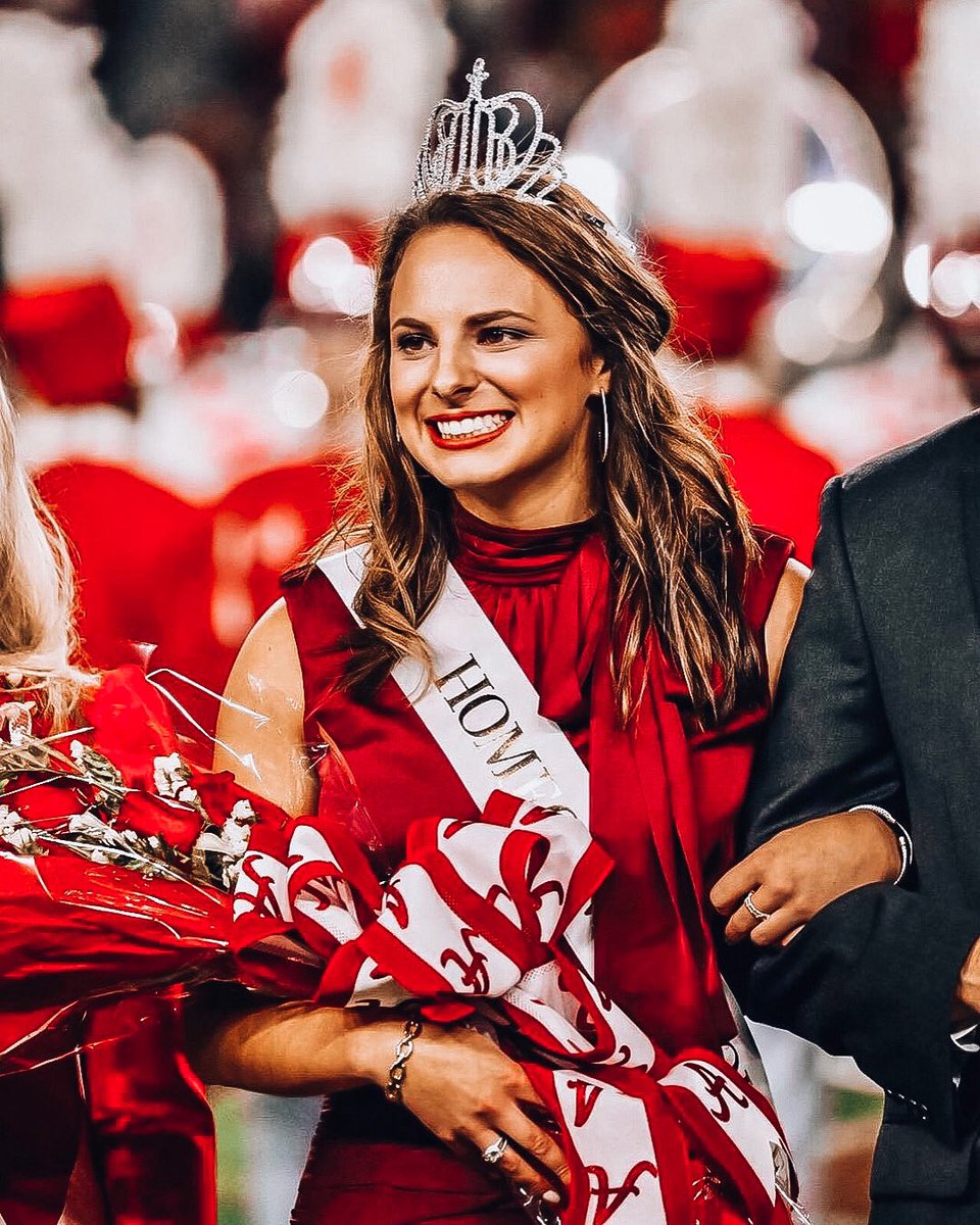 Congratulations to all our 2019 Homecoming Queens 👑✨

inspire the woman, impact the world.