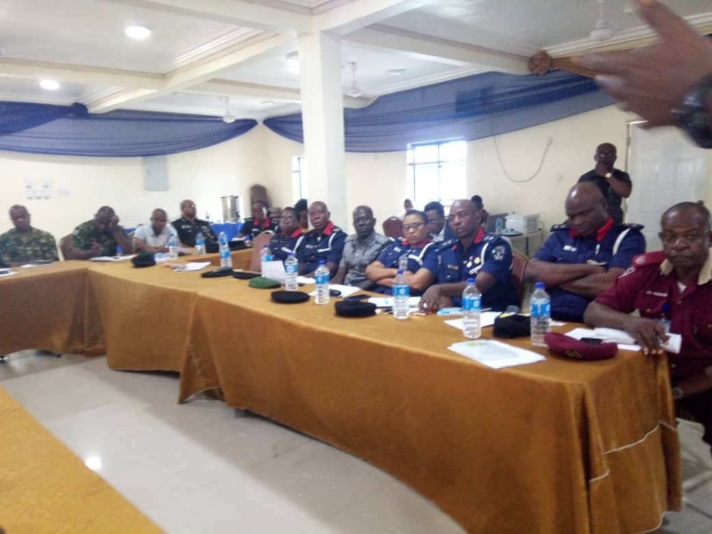 SFCGNigeria's tweet photo. Happening Now: Dialogue with Over 30 Security Sector stakeholders from Rivers, Delta &amp; Bayelsa States convened to discuss how to foster inter-agency collaboration in deepening peace in Niger Delta region. The upcoming elections in Bayelsa is a major focus during the discussions. https://t.co/BdhfPCalpH