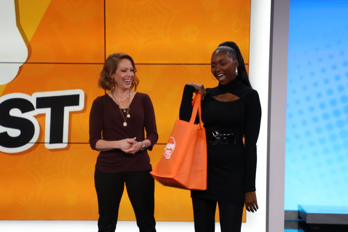 OnTheBlockChi's tweet photo. Our viewer Chanda is looking and feeling fabulous with her new Jam swag. You can enter to #PlayTheJam for a prize too https://t.co/ErUMGh6Bdx