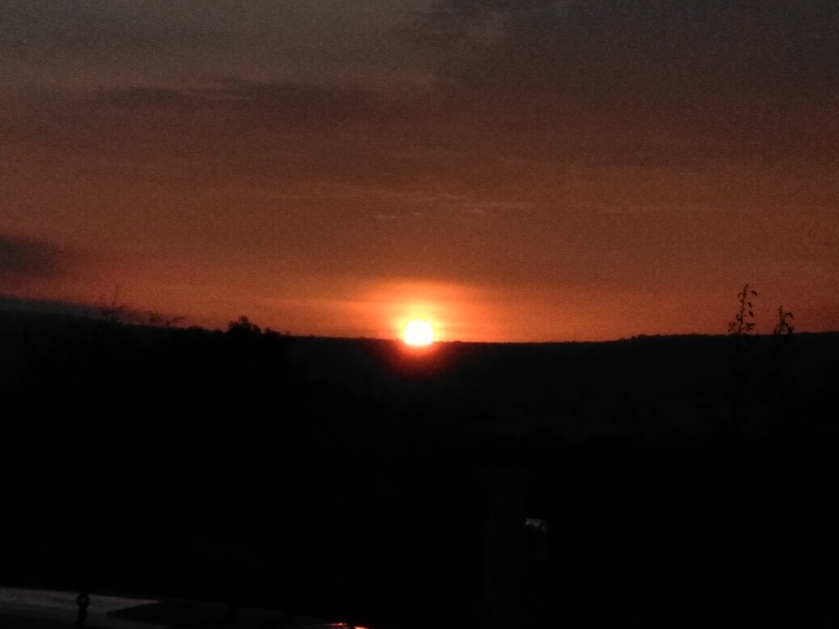 Sandybe14739929's tweet photo. Bello amanecer en Sanjuan... https://t.co/boJV25jPRz