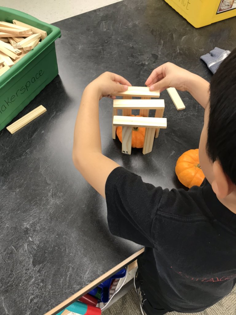 mosally17's tweet photo. Students taking on the Makerspace challenge π with @cindy_macl @newhalfmoonbay. #FallFun #stablestructures https://t.co/BuMP10tCCR